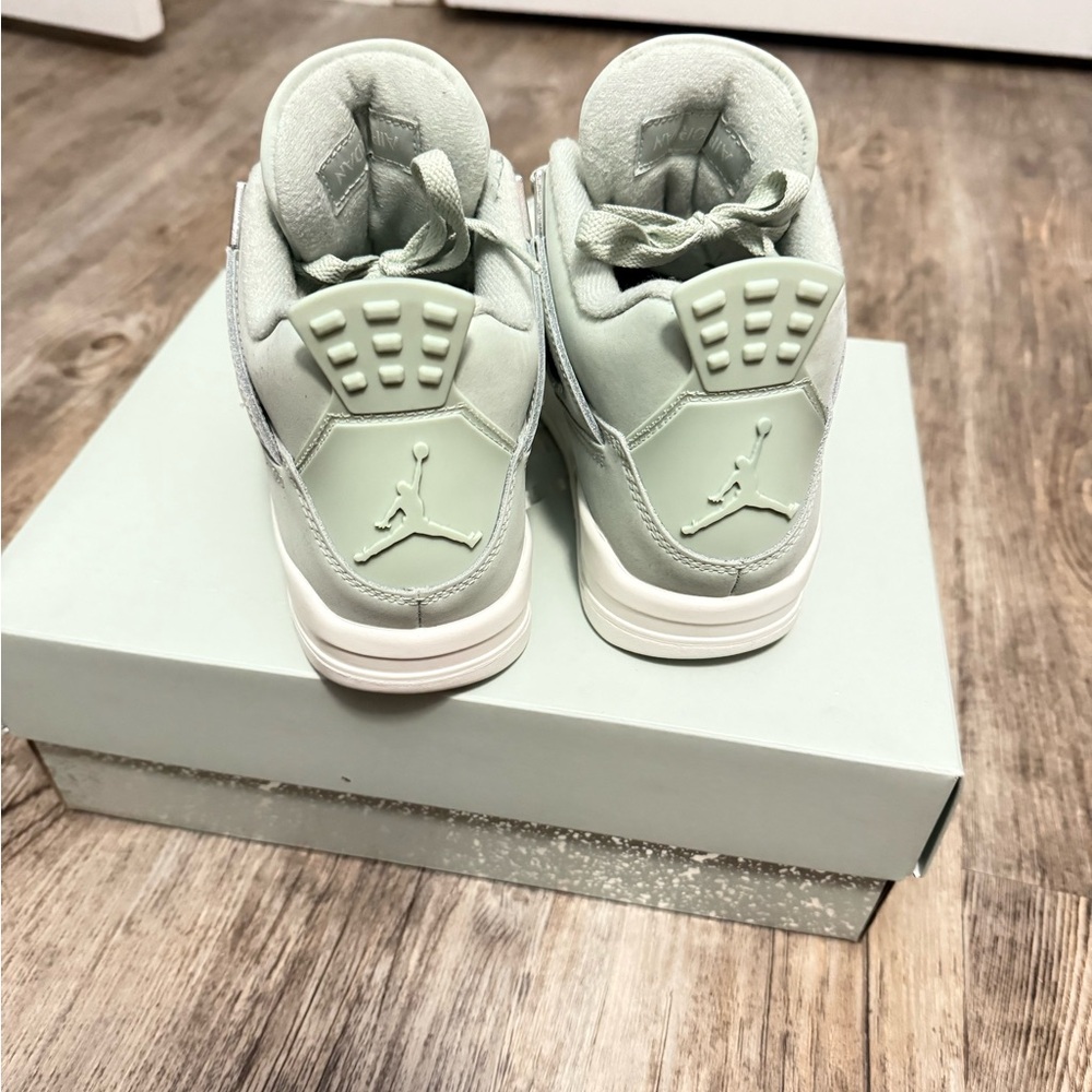 Air Jordan 4 Retro - Picture 4 of 4